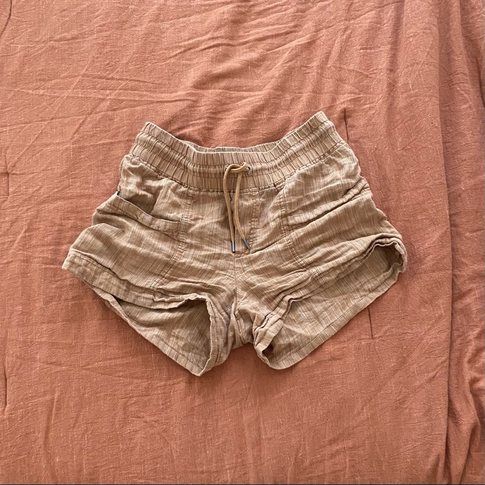 ATHLETA linen short